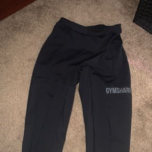 Gym shark leggings